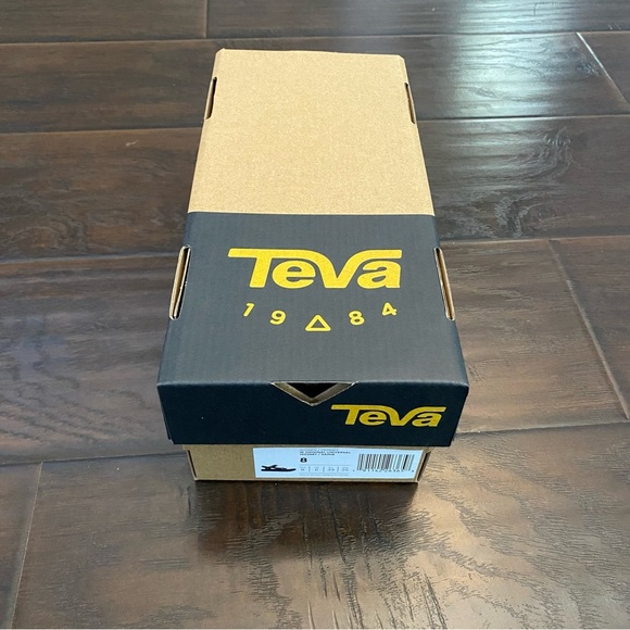 New in the box Teva original universal strap sun moon samib sandals size varies - Picture 7 of 8